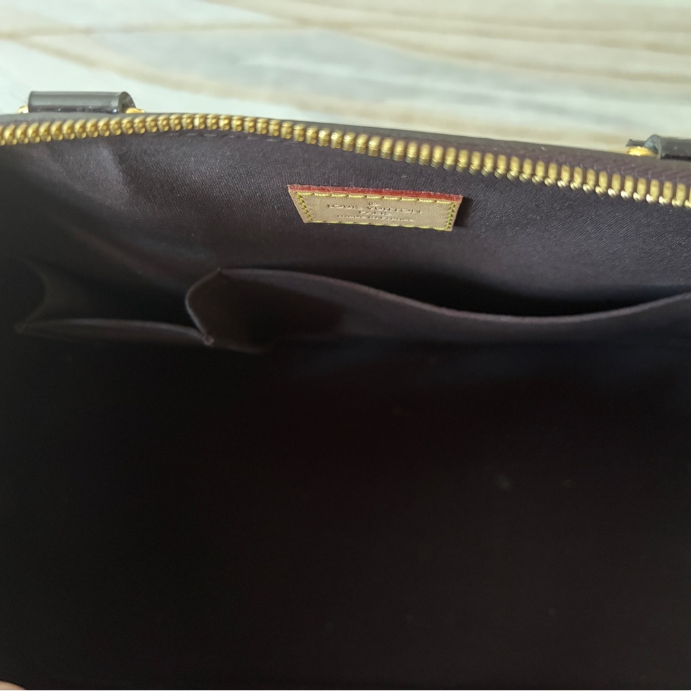 Louis Vuitton Alma patent leather monogram bag - Picture 10 of 10